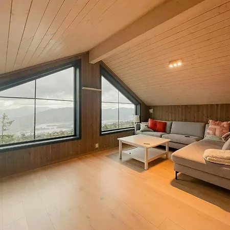 Modern With Panoramic Views In